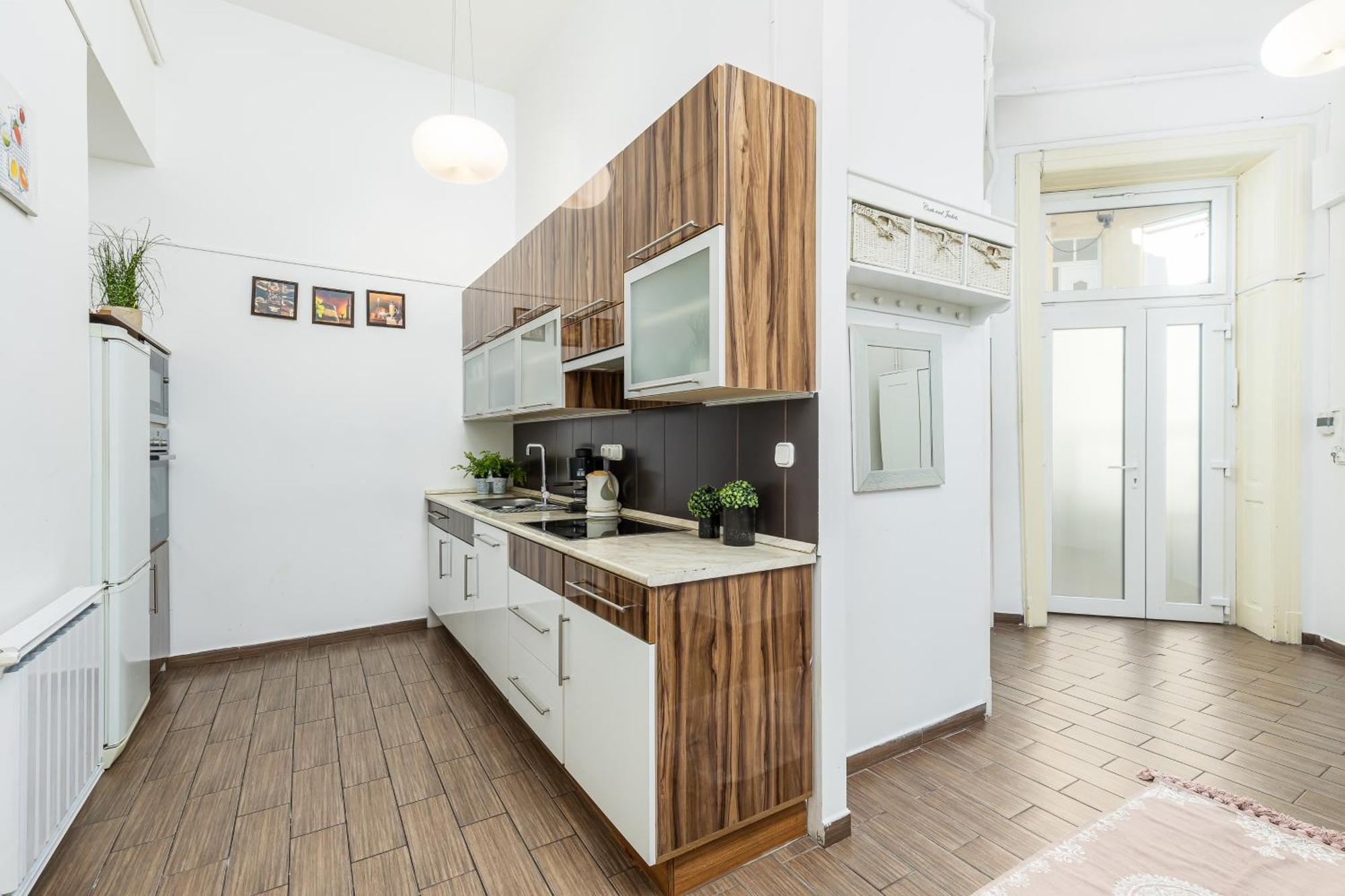 Real Apartments Lovag ブダペスト エクステリア 写真