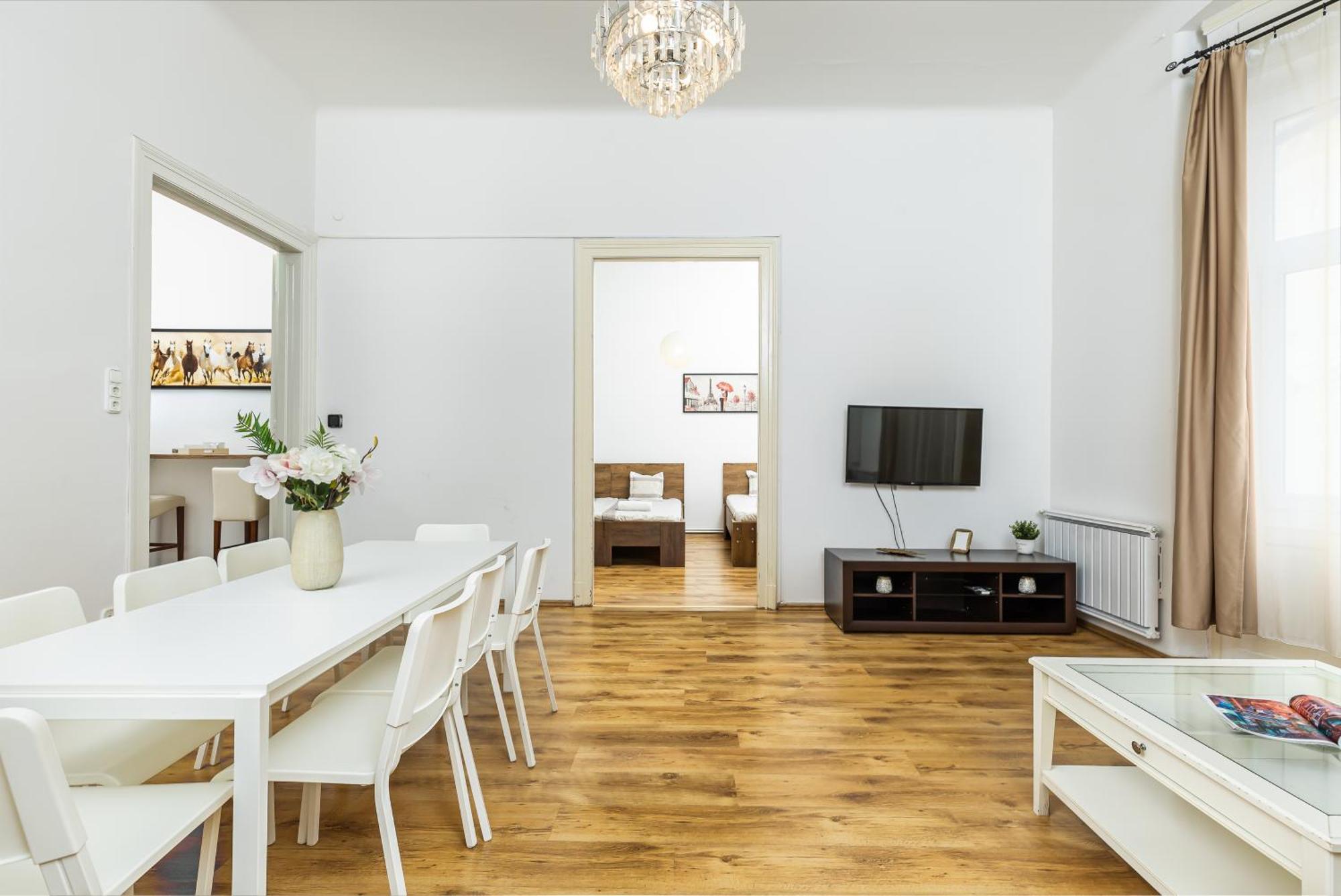 Real Apartments Lovag ブダペスト エクステリア 写真