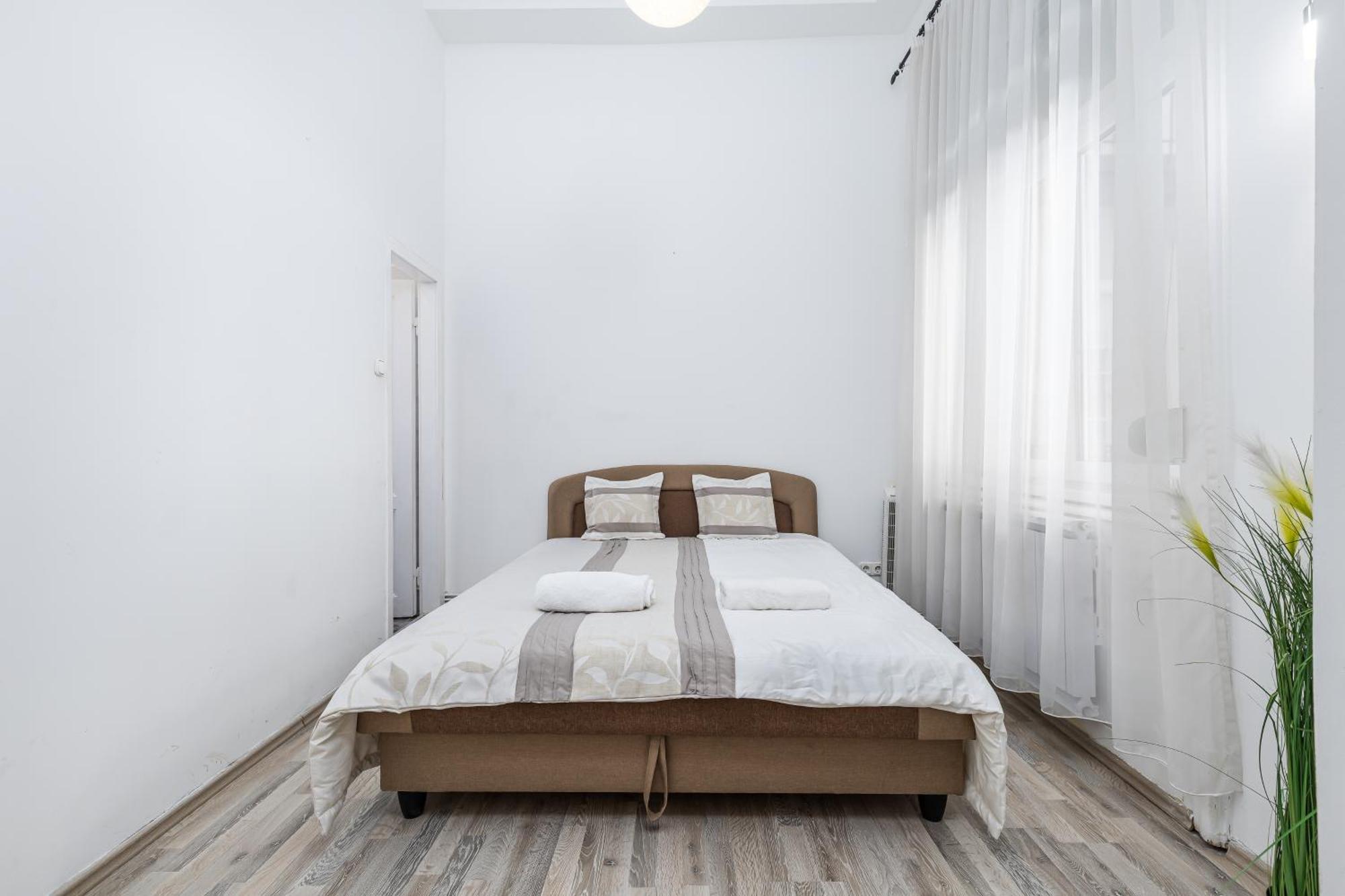Real Apartments Lovag ブダペスト エクステリア 写真