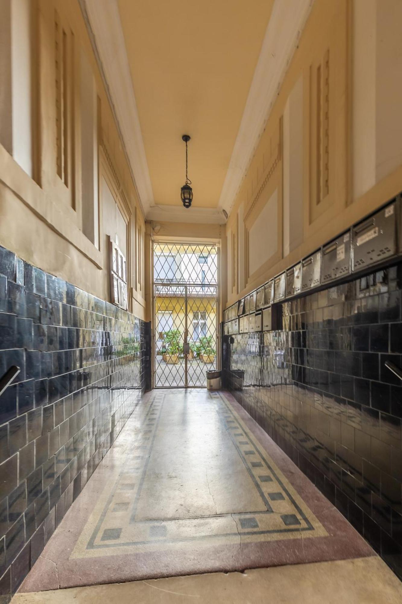 Real Apartments Lovag ブダペスト エクステリア 写真